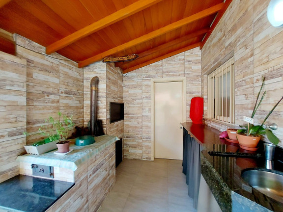 Imagem Casa com 3 Quartos à Venda, 205 m²