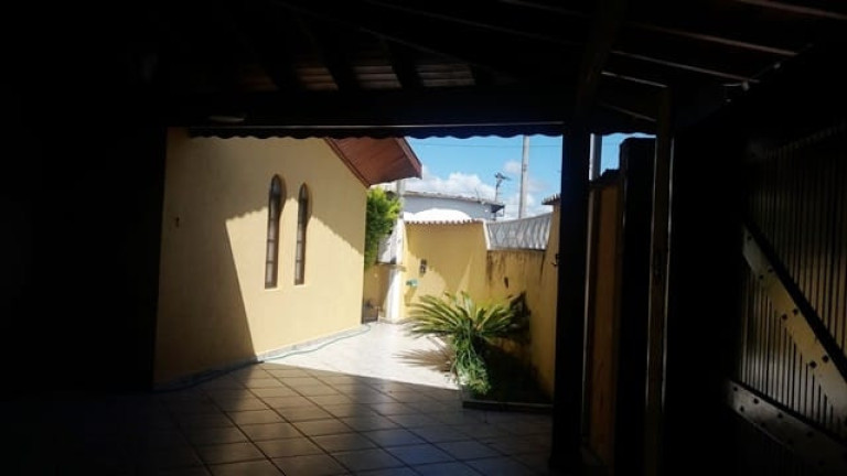 Imagem Casa com 3 Quartos à Venda, 178 m² em Santana - Pindamonhangaba