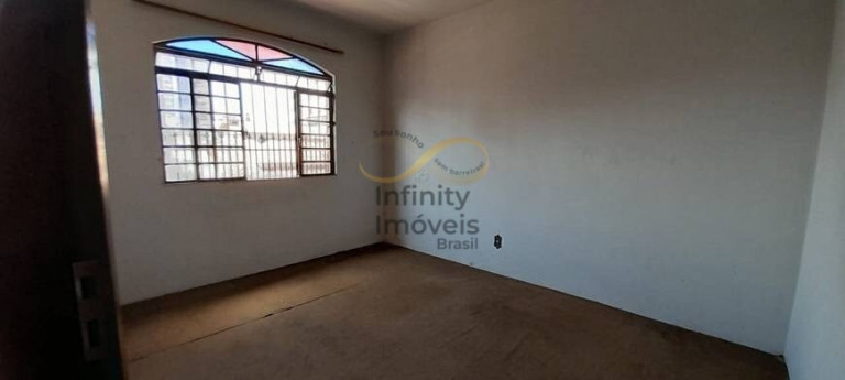 Imagem Casa com 4 Quartos à Venda, 350 m² em Castelo - Belo Horizonte