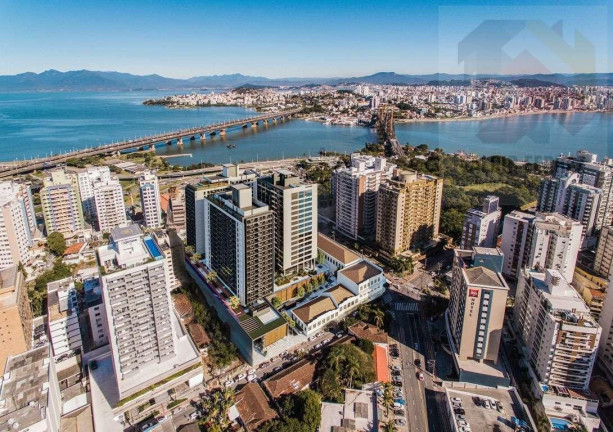 Imagem Apartamento com 2 Quartos à Venda, 71 m² em Centro - Florianópolis