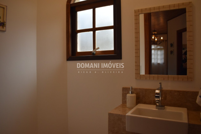 Imagem Casa com 4 Quartos à Venda, 300 m² em Região De Capivari - Campos Do Jordão Imagem Casa com 4 Quartos à Venda, 300 m² em Região De Capivari - Campos Do Jordão