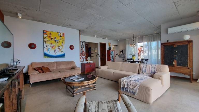 Imagem Casa com 4 Quartos à Venda, 379 m² em Ferradurinha - Armação Dos Búzios Imagem Casa com 4 Quartos à Venda, 379 m² em Ferradurinha - Armação Dos Búzios