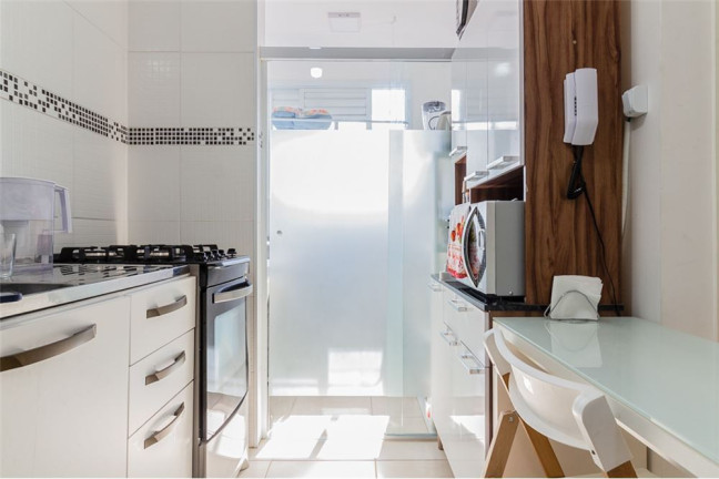 Imagem Imóvel com 2 Quartos à Venda,  em Vila Nhocune - São Paulo