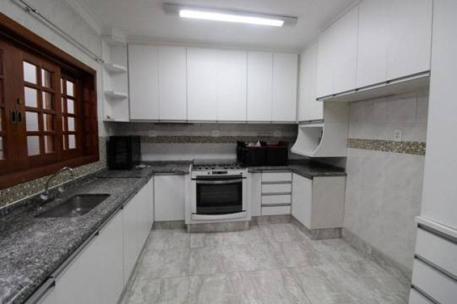 Imagem Sobrado com 3 Quartos à Venda, 210 m² em Vila Camilópolis - Santo André