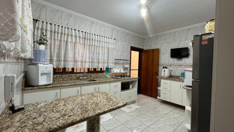 Imagem Casa com 3 Quartos à Venda, 190 m² em Santo Antônio - Louveira Imagem Casa com 3 Quartos à Venda, 190 m² em Santo Antônio - Louveira