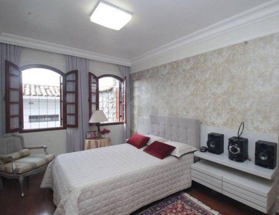 Imagem Casa com 3 Quartos à Venda, 265 m² em Paraiso - Belo Horizonte Imagem Casa com 3 Quartos à Venda, 265 m² em Paraiso - Belo Horizonte