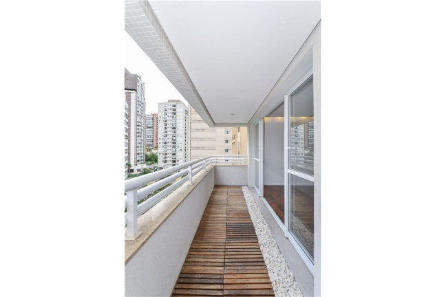 Imagem Apartamento com 3 Quartos à Venda, 235 m² em Vila Suzana - São Paulo