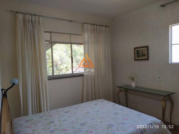 Imagem Casa com 2 Quartos à Venda, 75 m²