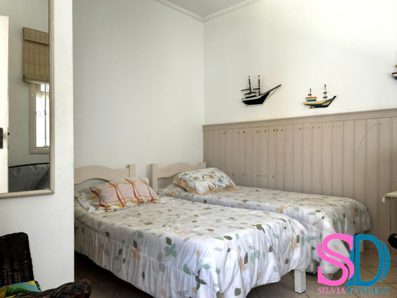 Imagem Casa com 5 Quartos à Venda, 140 m² em Centro - Ubatuba
