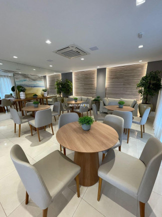 Imagem Apartamento com 4 Quartos à Venda, 285 m²