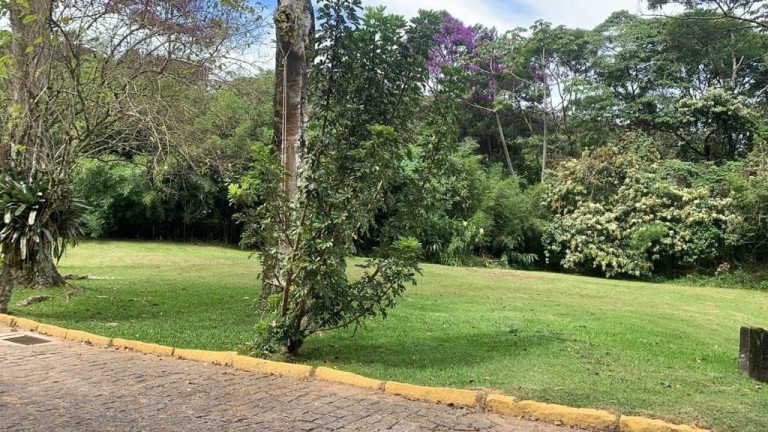 Terreno à Venda, 3.344 m² em Comary - Teresópolis