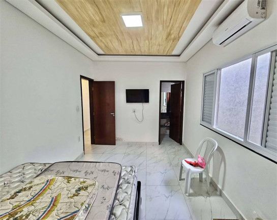 Imagem Casa com 3 Quartos à Venda, 250 m² em Solemar - Praia Grande Imagem Casa com 3 Quartos à Venda, 250 m² em Solemar - Praia Grande