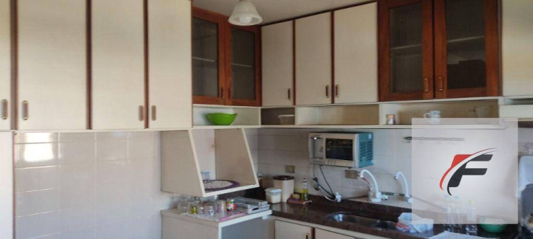 Imagem Sobrado com 4 Quartos à Venda, 330 m² em Capão Raso - Curitiba Imagem Sobrado com 4 Quartos à Venda, 330 m² em Capão Raso - Curitiba