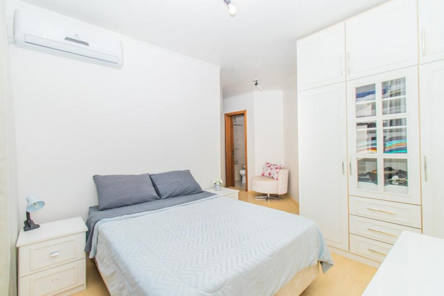 Imagem Apartamento com 3 Quartos à Venda, 95 m² em Rio Branco - Porto Alegre