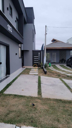 Imagem Sobrado com 3 Quartos à Venda, 230 m² em Jardim Jacinto - Jacareí