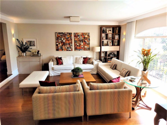 Apartamento com 3 Quartos à Venda, 211 m² em Real Parque - São Paulo