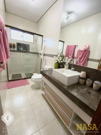 Imagem Casa com 5 Quartos à Venda, 440 m² em Cond Residencial Florais Dos Lagos - Cuiabá