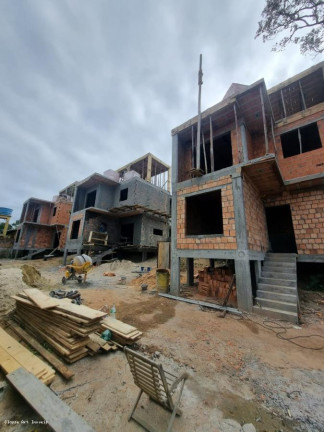 Imagem Casa com 2 Quartos à Venda, 100 m² em Santinho - Florianópolis
