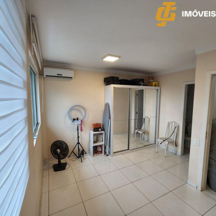 Imagem Sobrado com 2 Quartos à Venda, 82 m² em Centro - Camboriú
