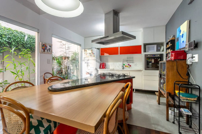 Imagem Sobrado com 3 Quartos à Venda, 179 m² em Campo Belo - São Paulo