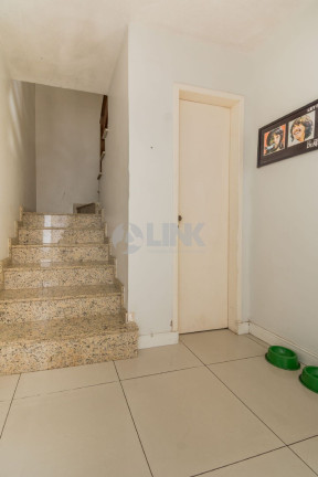Imagem Casa com 4 Quartos à Venda, 240 m² em Jardim Itu - Porto Alegre Imagem Casa com 4 Quartos à Venda, 240 m² em Jardim Itu - Porto Alegre