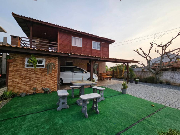 Imagem Casa com 6 Quartos à Venda, 160 m² em Centro - Balneário Barra Do Sul