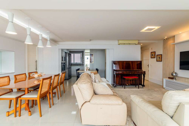 Imagem Apartamento com 3 Quartos à Venda, 125 m² em Jardim Europa - Porto Alegre Imagem Apartamento com 3 Quartos à Venda, 125 m² em Jardim Europa - Porto Alegre