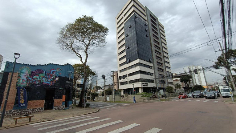 Terreno à Venda, 1.211 m² em Centro Civico - Curitiba