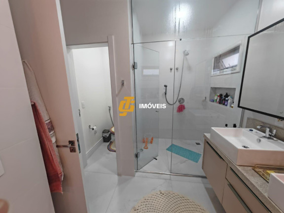 Imagem Casa com 3 Quartos à Venda, 425 m² em Caledônia - Camboriú Imagem Casa com 3 Quartos à Venda, 425 m² em Caledônia - Camboriú