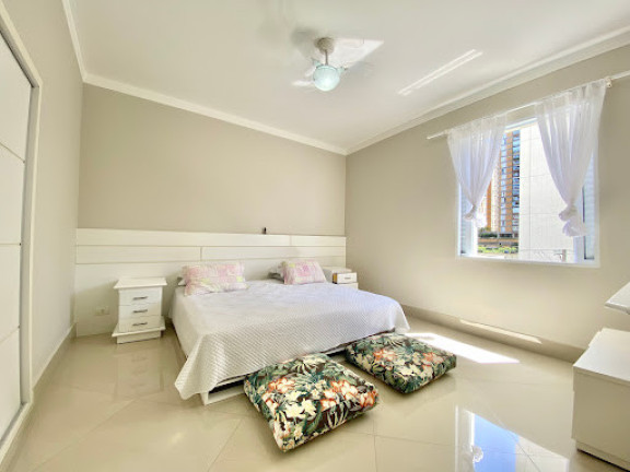 Imagem Apartamento com 4 Quartos à Venda, 210 m² em Pitangueiras - Guarujá Imagem Apartamento com 4 Quartos à Venda, 210 m² em Pitangueiras - Guarujá