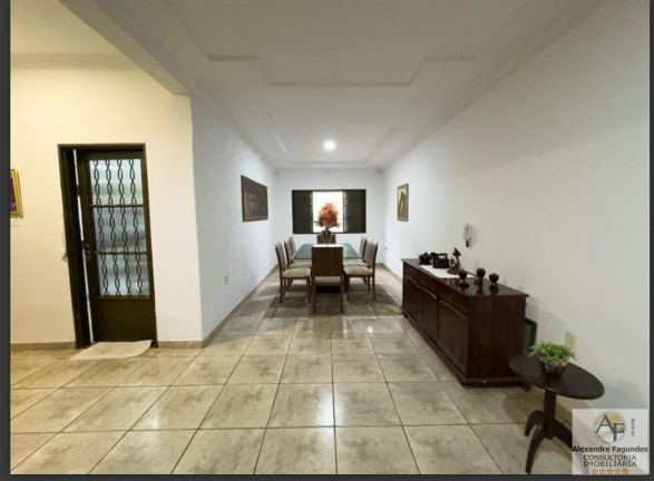 Imagem Casa com 4 Quartos à Venda, 420 m² em Setor Jaó - Goiânia