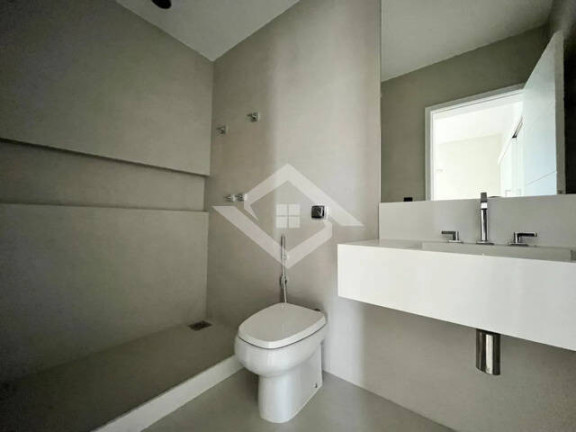 Imagem Casa com 5 Quartos à Venda, 850 m² em Barra Da Tijuca - Rio De Janeiro Imagem Casa com 5 Quartos à Venda, 850 m² em Barra Da Tijuca - Rio De Janeiro