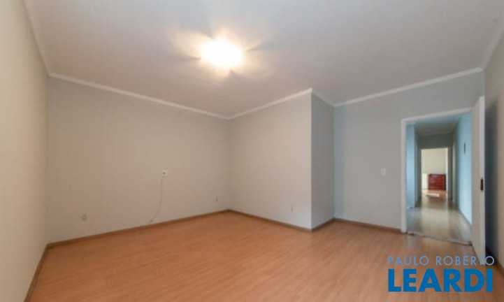 Imagem Sobrado com 3 Quartos à Venda, 320 m² em Cerâmica - São Caetano Do Sul Imagem Sobrado com 3 Quartos à Venda, 320 m² em Cerâmica - São Caetano Do Sul