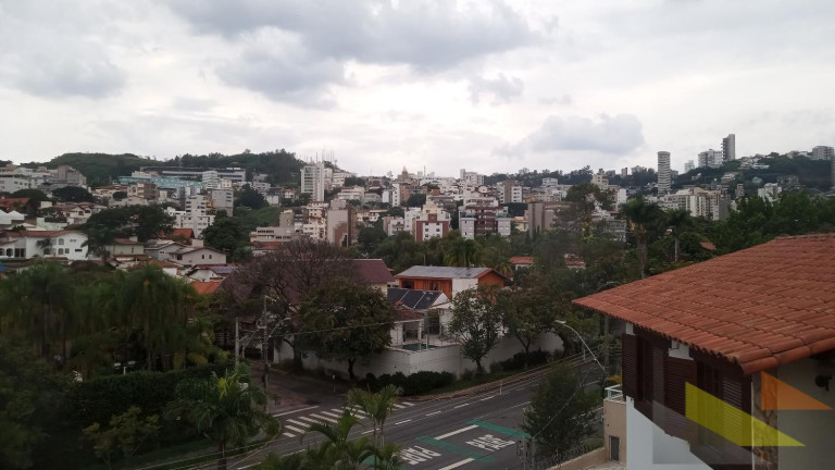 Imagem Casa com 4 Quartos à Venda, 400 m² em São Bento - Belo Horizonte Imagem Casa com 4 Quartos à Venda, 400 m² em São Bento - Belo Horizonte