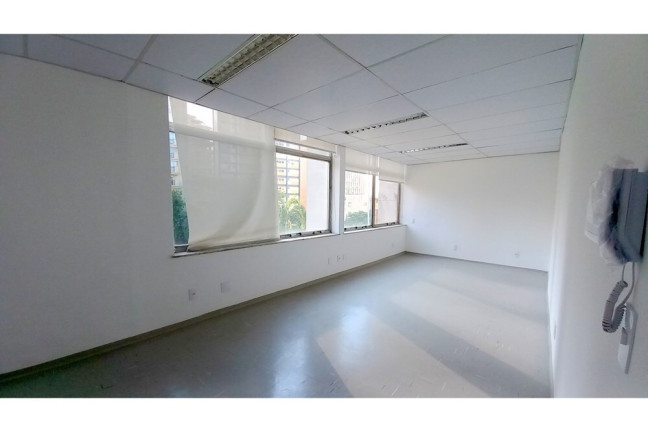 Imagem Sala Comercial à Venda, 28 m² em Itaim Bibi - São Paulo Imagem Sala Comercial à Venda, 28 m² em Itaim Bibi - São Paulo