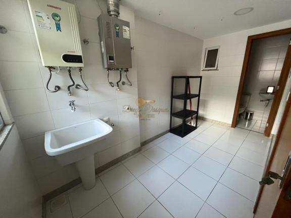 Imagem Apartamento com 3 Quartos à Venda, 181 m² em Várzea - Teresópolis
