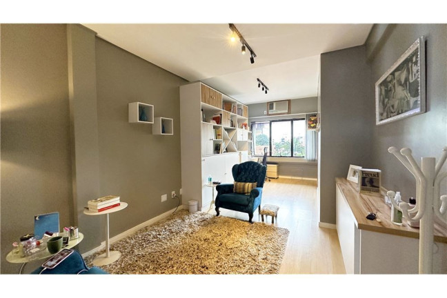 Sala Comercial à Venda,  em Petrópolis - Porto Alegre