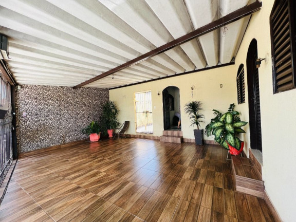Imagem Casa com 3 Quartos à Venda, 300 m² em Setor Centro Oeste - Goiânia