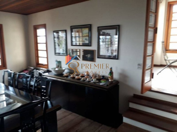 Imagem Casa com 3 Quartos à Venda, 210 m² em Jardim Morumbi, Centro - Florianópolis Imagem Casa com 3 Quartos à Venda, 210 m² em Jardim Morumbi, Centro - Florianópolis