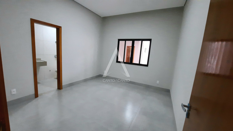 Imagem Casa com 3 Quartos à Venda, 342 m² em Setor Comercial - Sinop