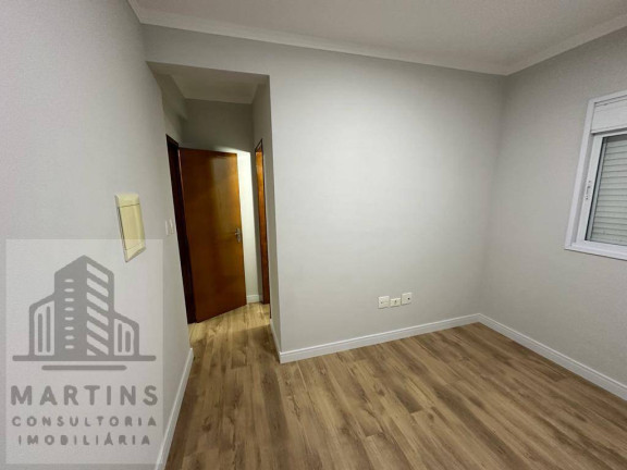 Imagem Casa com 3 Quartos à Venda, em Boqueirão - Santos Imagem Casa com 3 Quartos à Venda, em Boqueirão - Santos