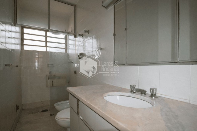 Imagem Casa com 5 Quartos à Venda, 209 m² em Moema - São Paulo Imagem Casa com 5 Quartos à Venda, 209 m² em Moema - São Paulo