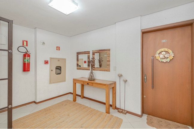 Imagem Imóvel com 3 Quartos à Venda, 124 m² em Jardim Itu - Porto Alegre Imagem Imóvel com 3 Quartos à Venda, 124 m² em Jardim Itu - Porto Alegre