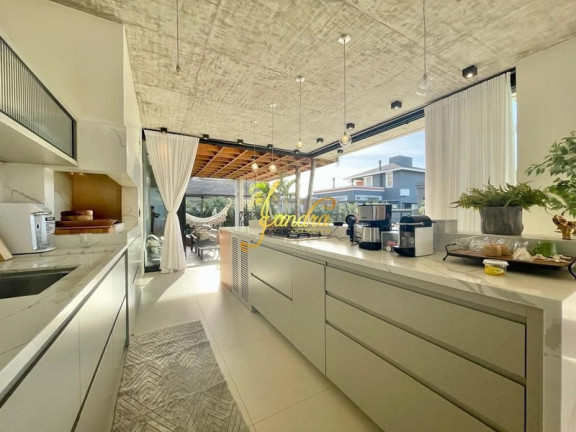 Imagem Casa de Condomínio com 4 Quartos à Venda, 282 m² em Atlantida Sul - Osorio