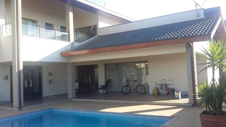 Imagem Casa de Condomínio com 3 Quartos à Venda, 420 m² em Abaete - Taubaté Imagem Casa de Condomínio com 3 Quartos à Venda, 420 m² em Abaete - Taubaté