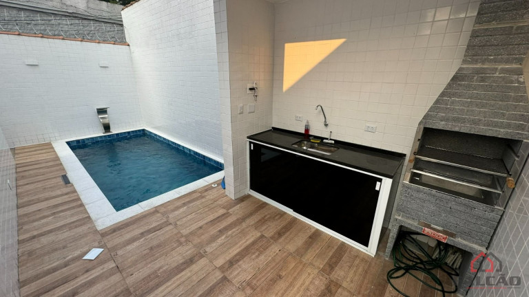 Casa com 3 Quartos à Venda, 180 m² em Aparecida - Santos