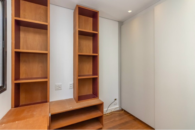 Imagem Imóvel com 3 Quartos à Venda, 134 m² em Moema - São Paulo Imagem Imóvel com 3 Quartos à Venda, 134 m² em Moema - São Paulo