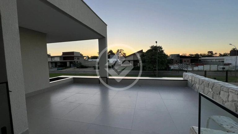 Imagem Casa com 3 Quartos à Venda, 320 m² em Residencial Goiânia Golfe Clube - Goiânia Imagem Casa com 3 Quartos à Venda, 320 m² em Residencial Goiânia Golfe Clube - Goiânia