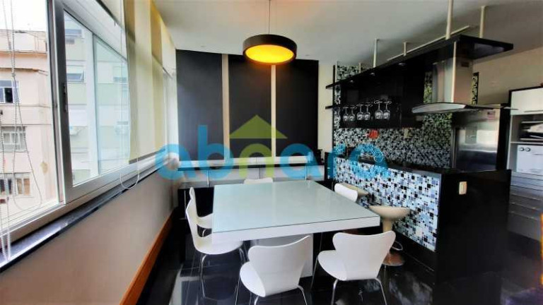 Imagem Apartamento com 3 Quartos à Venda, 155 m² em Copacabana - Rio De Janeiro Imagem Apartamento com 3 Quartos à Venda, 155 m² em Copacabana - Rio De Janeiro