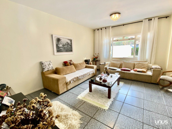 Imagem Casa com 5 Quartos à Venda, 420 m² em Coqueiros - Florianópolis Imagem Casa com 5 Quartos à Venda, 420 m² em Coqueiros - Florianópolis